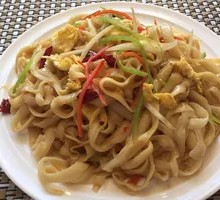 Stir-Fried Pork Noodles with Knife-Sliced Noodles