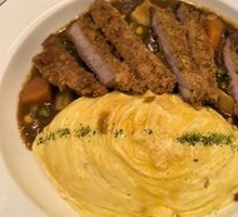 炸猪排风暴芝士咖喱蛋包饭