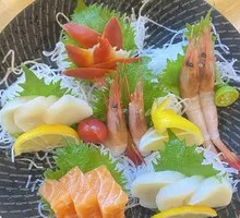 Seafood Sashimi 4-Piece Platter