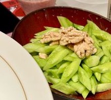 Pepper Oil Cucumber with Almonds