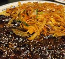 Large Seafood Platter Fried Noodles with Soybean Paste