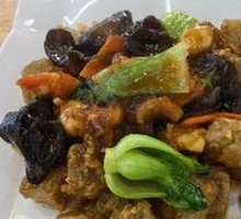 Three-Flavor Stewed Dumplings