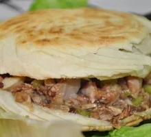 Lao Tongguan Meat Sandwich