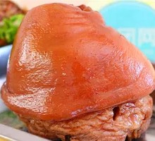 Old Guandong One-Slice Pork Elbow