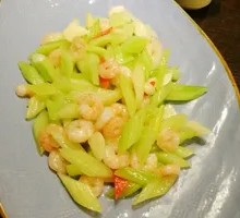 Shrimp Stir-fried with Celery