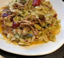Pork Slices with Cabbage