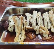 Stewed Fish in Iron Pot