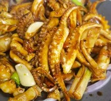 Stir-Fried Squid Rings in Sauce