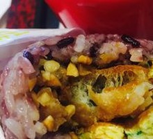 Double Color Breakfast Rice Ball with Fillings