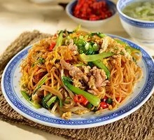 Pickled Vegetable and Pork Stir-Fried Noodles