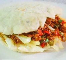 Braised Pork in Flatbread