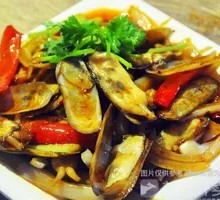Sauce-Braised Clams