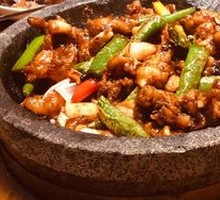 Stoneware Frog Legs with Beef