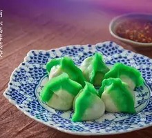 Two-Headed Black Pig and Shepherd's Purse Dumplings