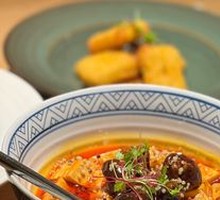Quinoa Spicy麻 Tofu
