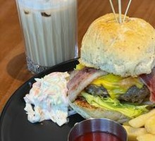 Super Cheese Beef Burger