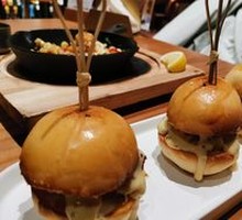 Mini Crispy Iberico Pork Burger