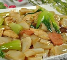 Shredded Pork and Egg Fried Rice Noodles
