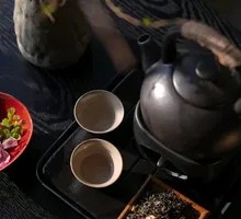 Hand-Brewed Gongfu Tea (Seasonal)