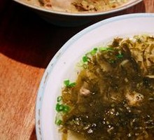 Snow Cabbage and Pork Noodles Soup