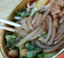 Sichuan-style Braised Intestine Spicy Rice Noodles
