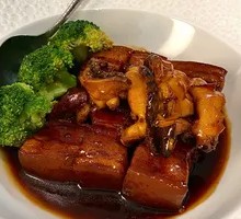 Abalone Hua Diaoyu Braised Pork