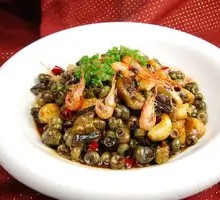 River Snail Chicken Feet