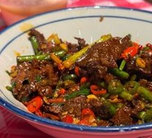 Stir-Fried Snowflake Sirloin Beef