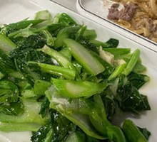 Beef Stir-fried with Wide Noodles