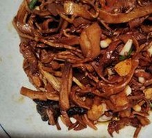 Stir-fried smoked bamboo shoots with preserved pork