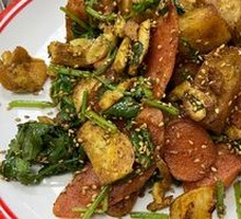 Egg and Intestine Stir-fry with Pancake