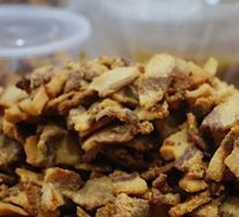 Pork lard crumbles