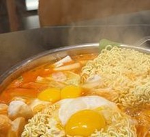 Military-style Hot Pot