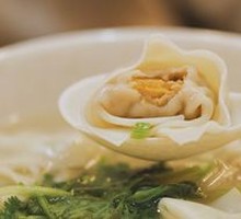蛋黄鲜肉馄饨