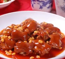 Stewed Pork Trotters with Yellow Beans