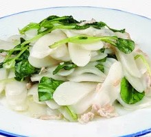 Stir-Fried Pork and Egg with Rice Noodles