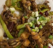 Braised Frog Legs