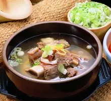 Beef Bone Stewed with Radish