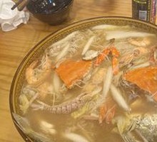 Spider Crab Seafood Noodles