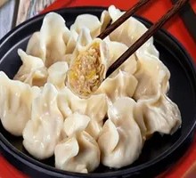 Celery and Pork Dumplings in Soup