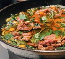 Oil-Braised Beef with Mint