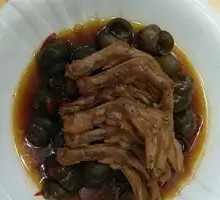 Snail and Duck Feet