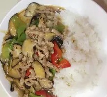 Stir-Fried Pork and Mushroom Rice Bowl