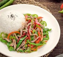 Stir-fried Pork with Green Pepper Rice Bowl