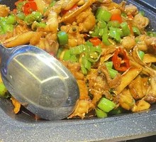 Garlic Fried Frog Hot Pot