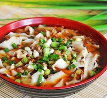 杂酱刀削面