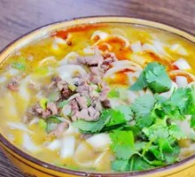 Sour Cabbage and Pork Noodles