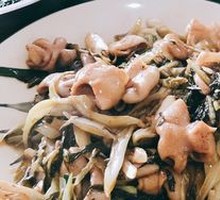 Preserved Vegetable Stir-fried Pork Intestine