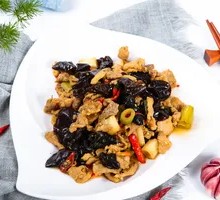 Stir-fried Pork with Wood Ear Mushrooms