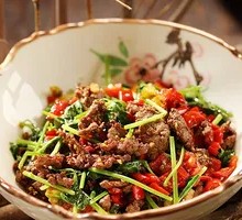 Stir-Fried Beef with Yellow Onion